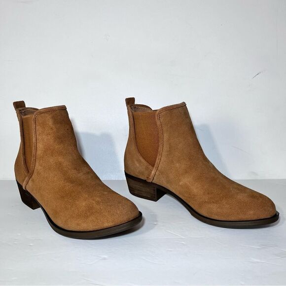 Isaac Mizrahi Live! Chelsea Boot - Picture 1 of 6